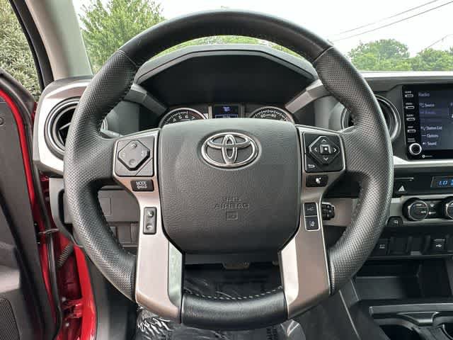 Used 2022 Toyota Tacoma SR5 AWD/4WD image 7