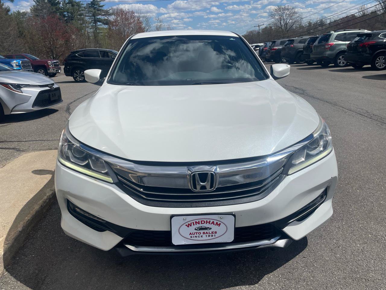 Used 2017 Honda Accord Sport Special Edition image 2