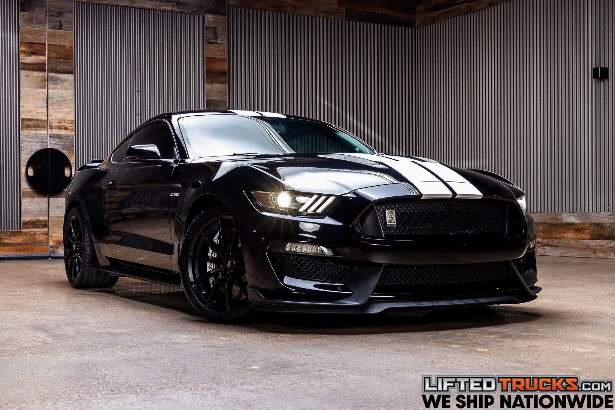 Used 2018 Ford Mustang Shelby GT350 w/ Electronics Package RWD image 1
