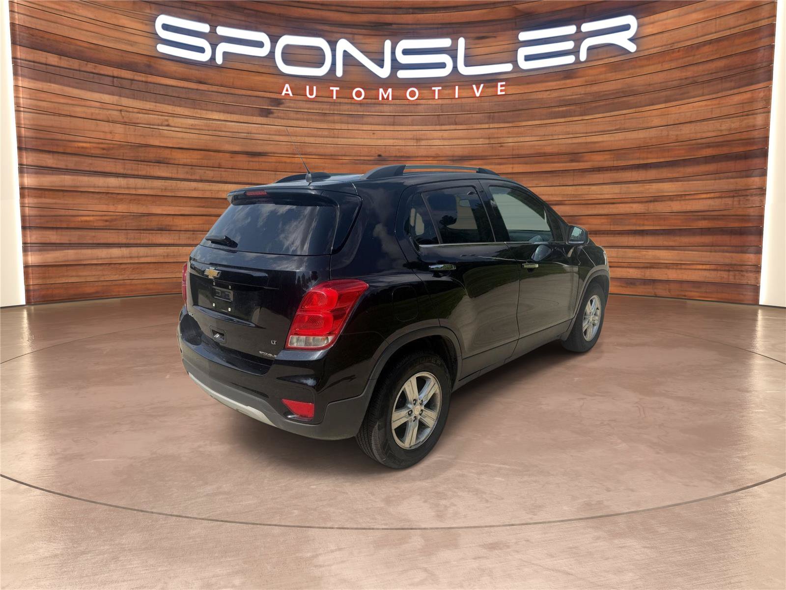 Used 2018 Chevrolet Trax LT w/ LT Convenience Package FWD image 6