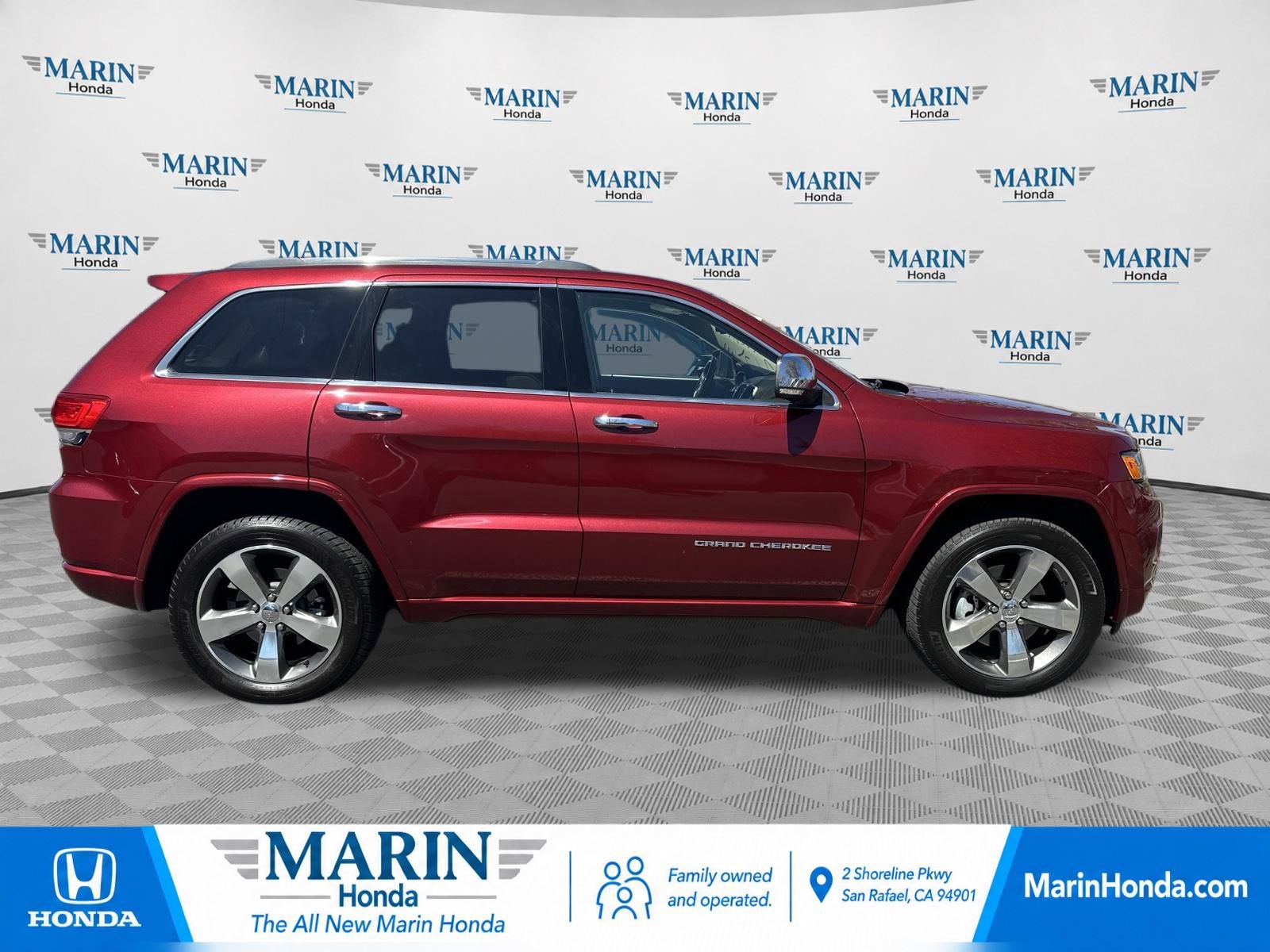 Used 2015 Jeep Grand Cherokee Overland AWD/4WD image 2