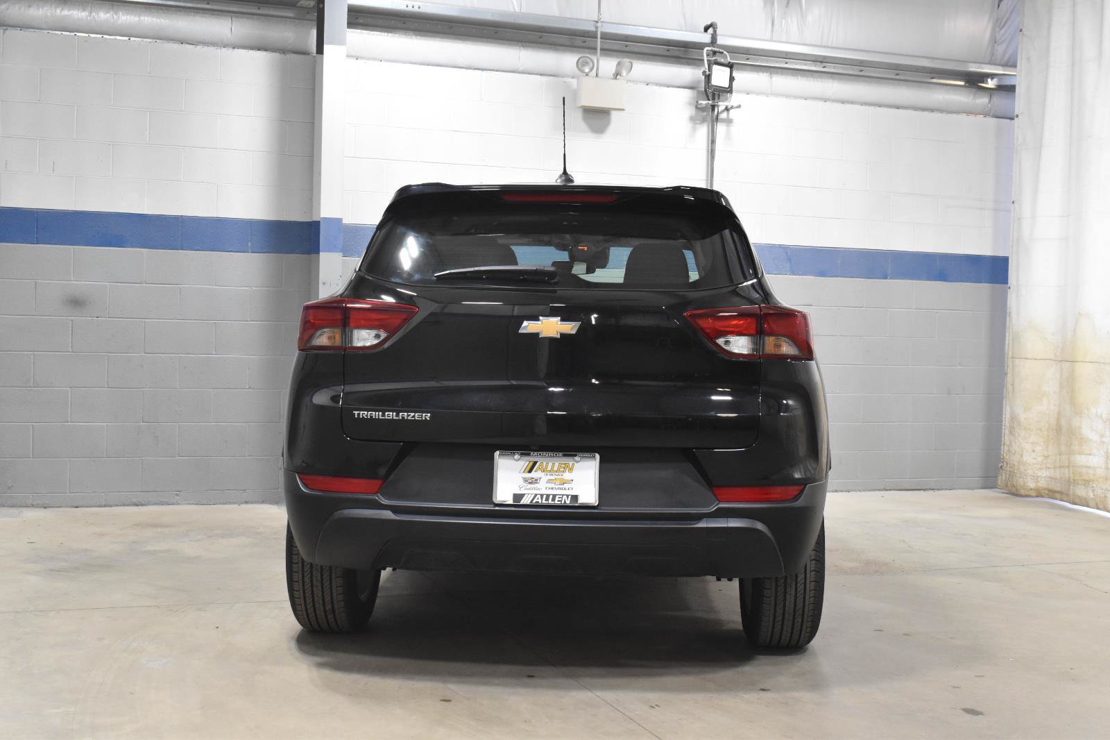 Used 2023 Chevrolet TrailBlazer LS FWD image 26