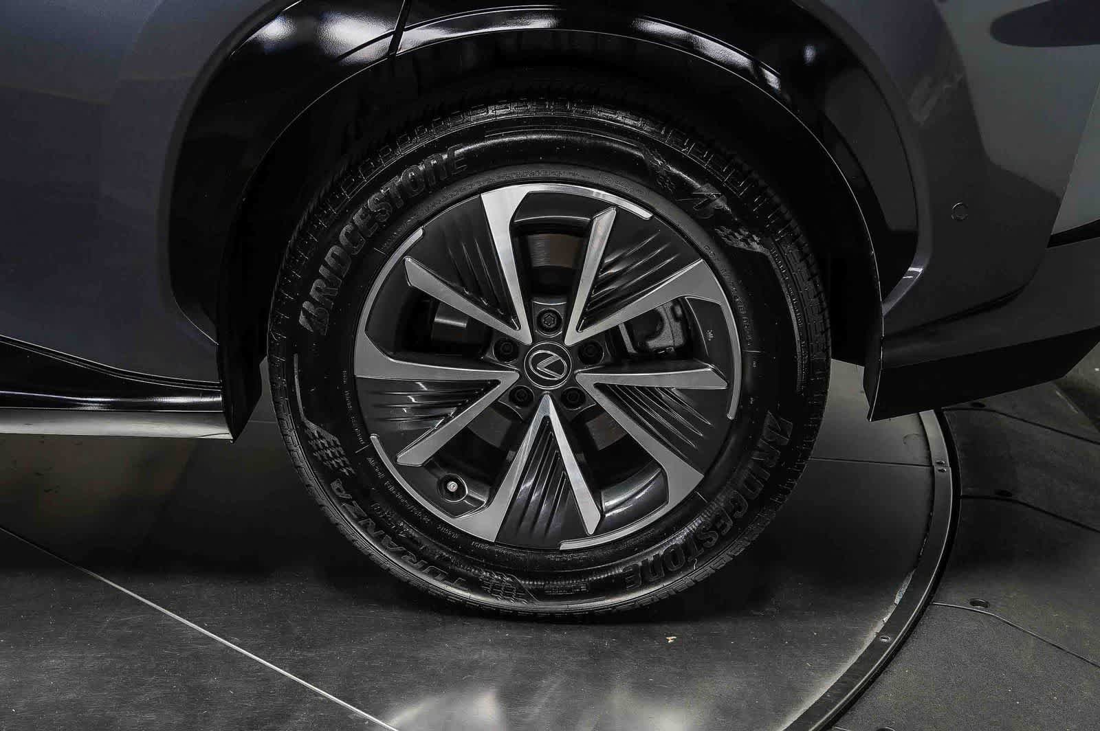 Used 2024 Lexus RZ 300e Premium FWD image 10