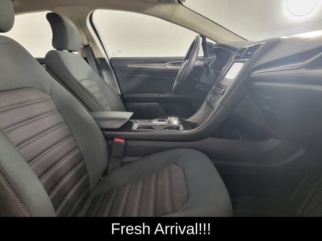 Used 2018 Ford Fusion SE w/ Fusion SE Technology Package FWD image 18