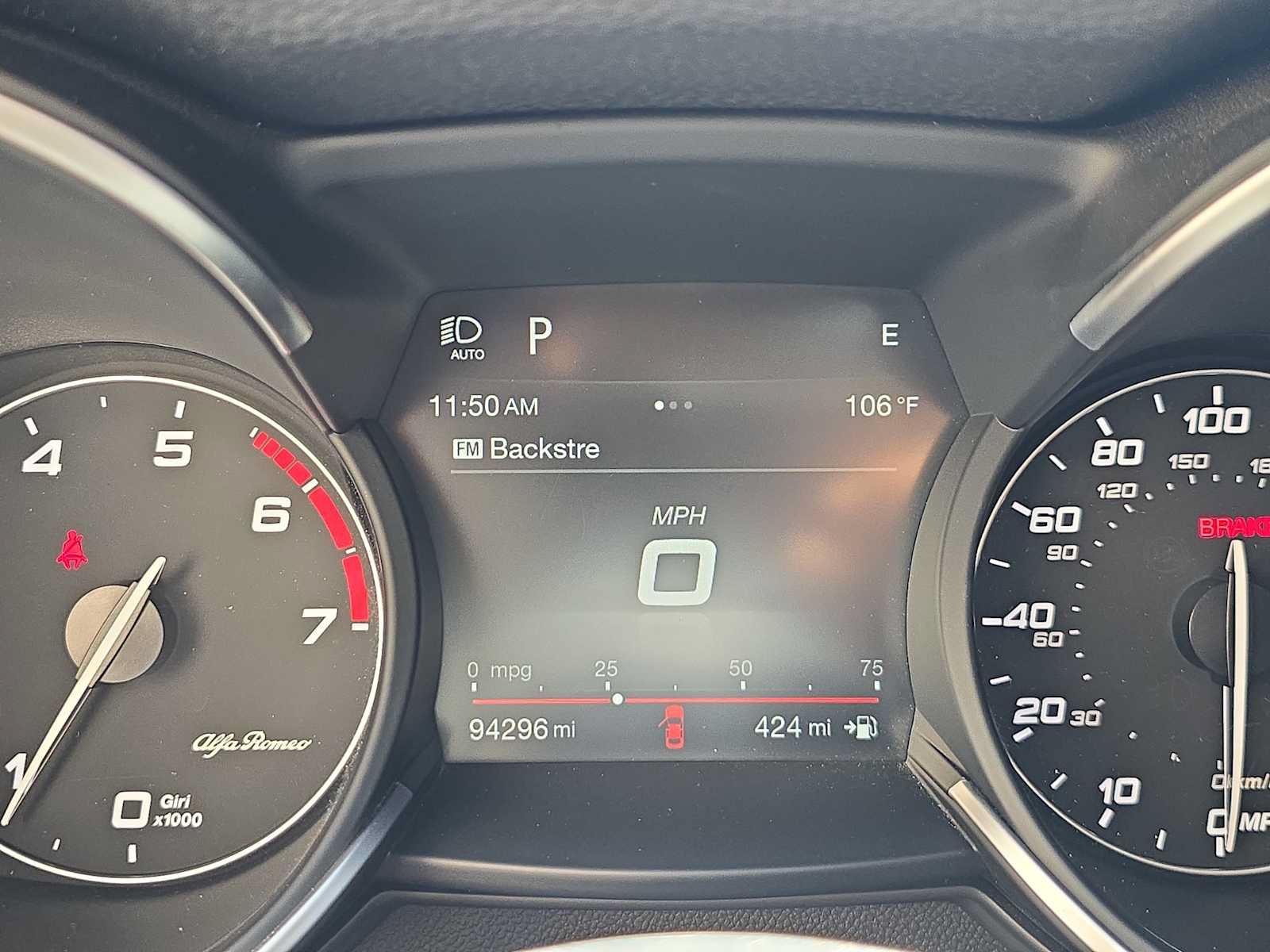 Used 2019 Alfa Romeo Stelvio AWD image 23