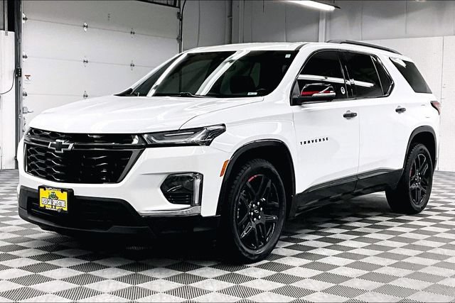 Used 2022 Chevrolet Traverse Premier w/ Redline Edition AWD/4WD image 13