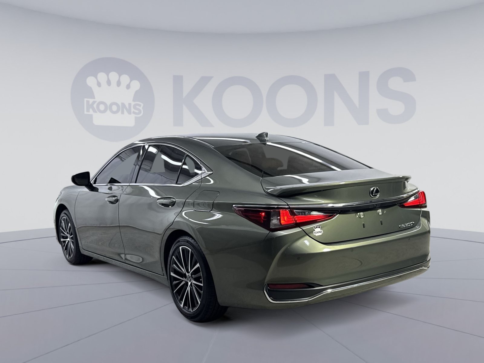 Used 2024 Lexus ES 300h w/ Premium Package FWD image 18