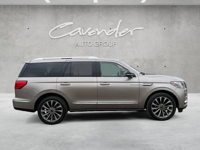 Used 2018 Lincoln Navigator Select w/ Technology Package RWD image 18