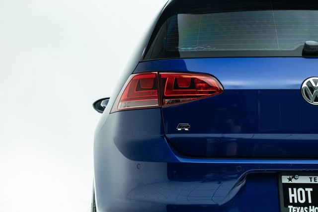 Used 2017 Volkswagen Golf 4-Door image 17