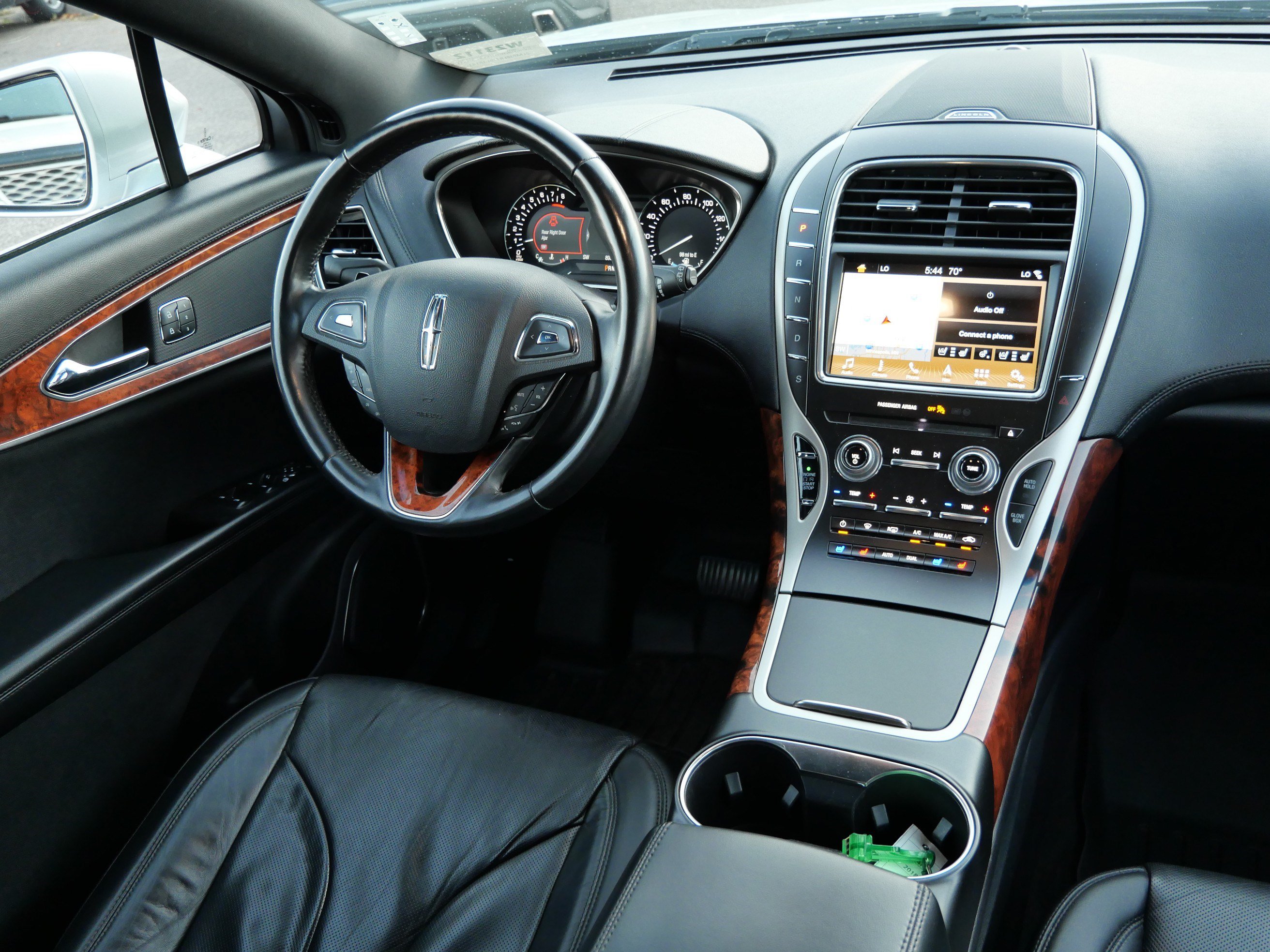 Used 2018 Lincoln MKX Reserve w/ Lincoln MKX Climate Package AWD/4WD image 9