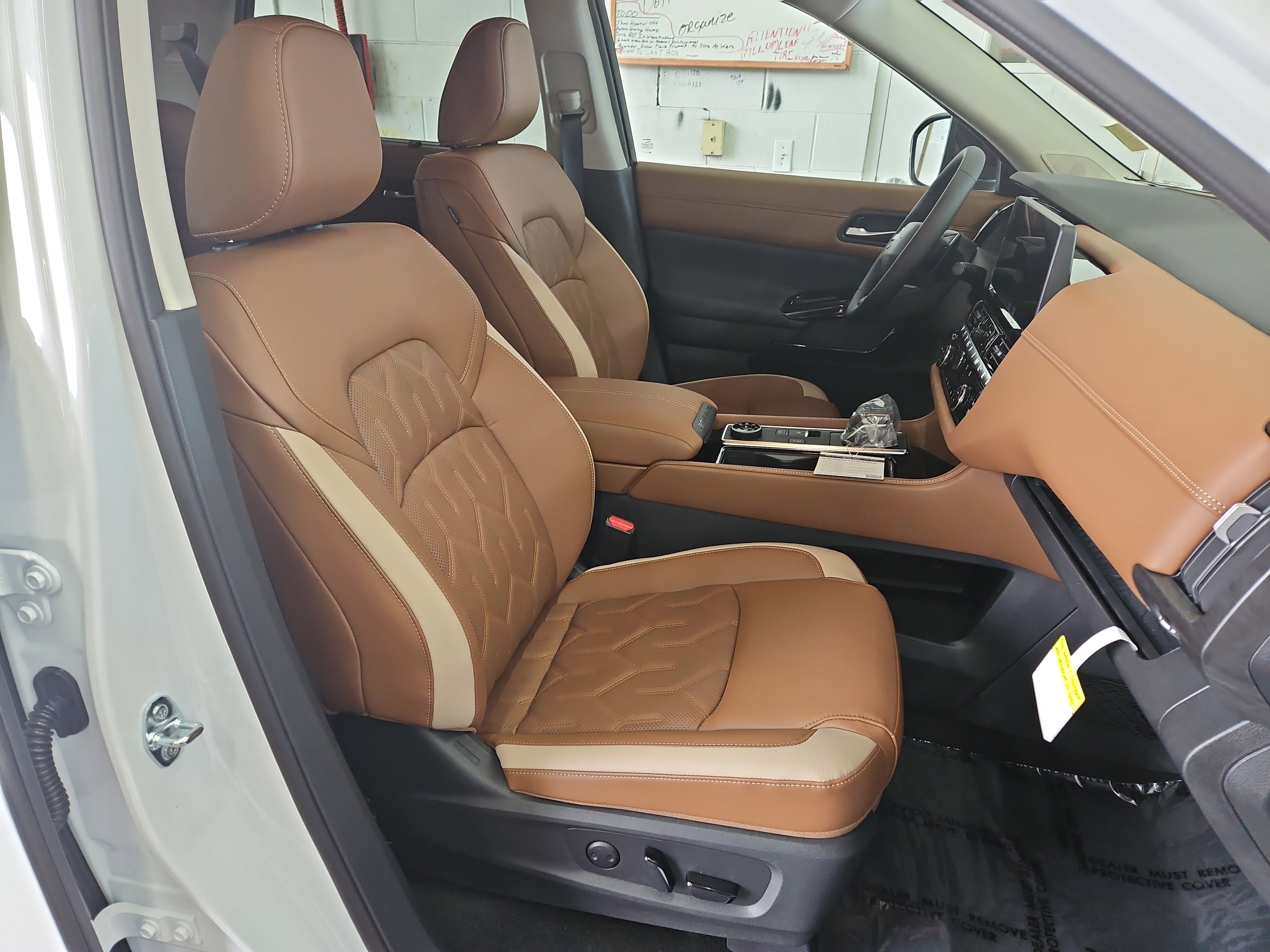 New 2026 Nissan Pathfinder Platinum AWD/4WD image 11