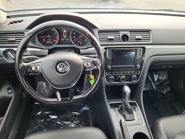 Used 2017 Volkswagen Passat 1.8T R-Line w/ R-Line Lighting Package image 9