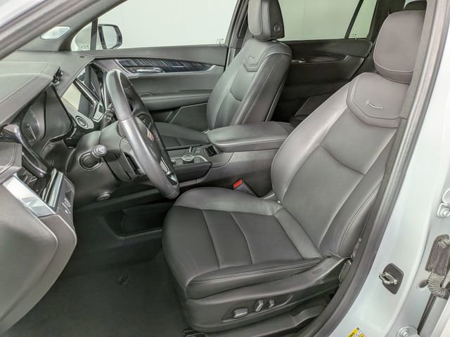 Certified 2023 Cadillac XT6 Premium Luxury w/ LPO, Floor Liner Package AWD/4WD image 17