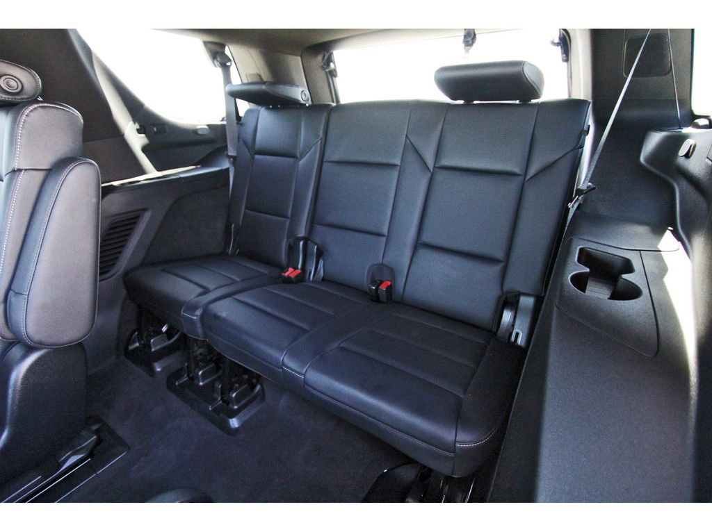 Used 2024 Cadillac Escalade Luxury image 13