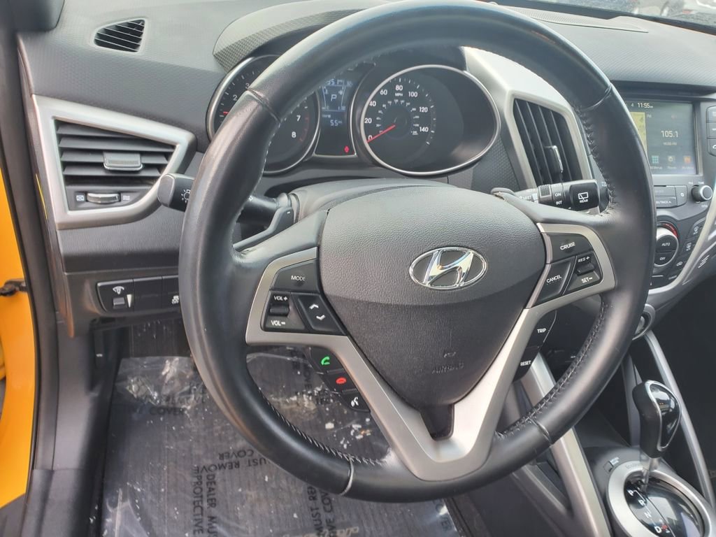 Used 2017 Hyundai Veloster Value Edition image 8