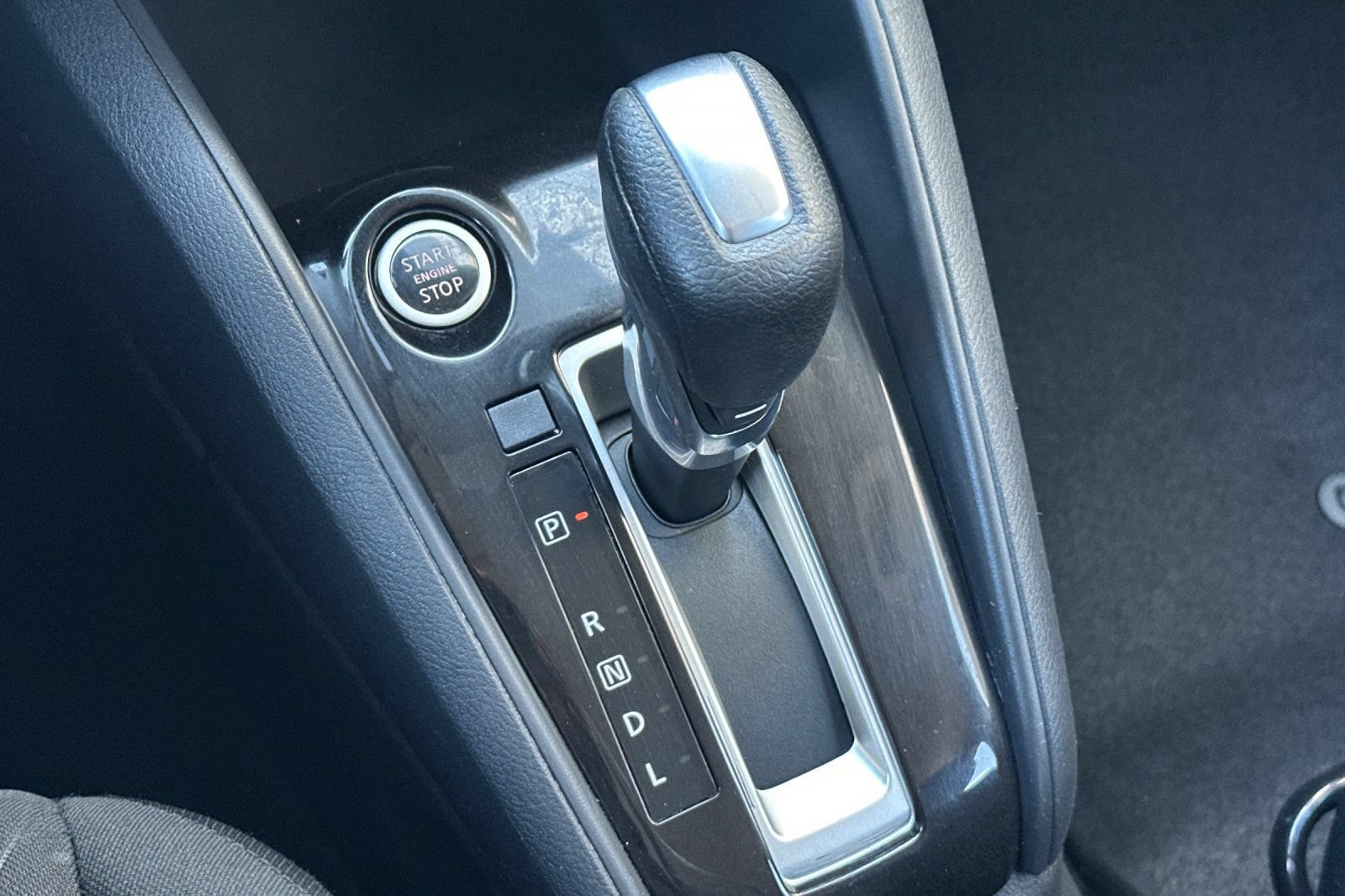 Used 2020 Nissan Kicks S FWD image 21