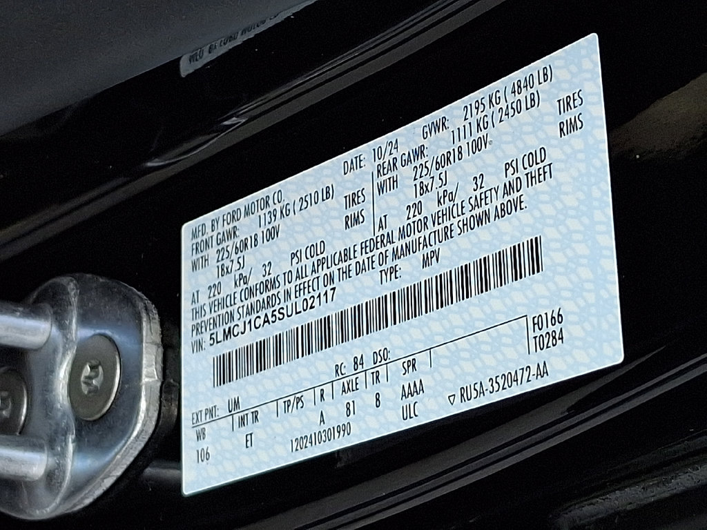 Used 2025 Lincoln Corsair FWD image 28