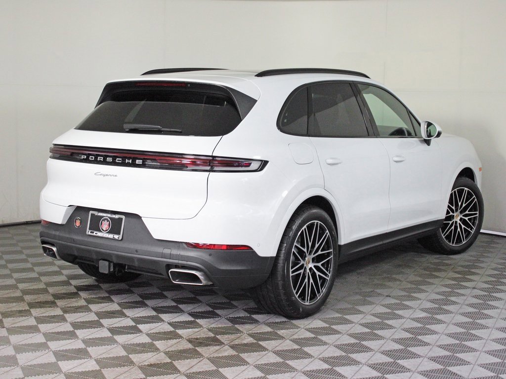 Used 2025 Porsche Cayenne image 7