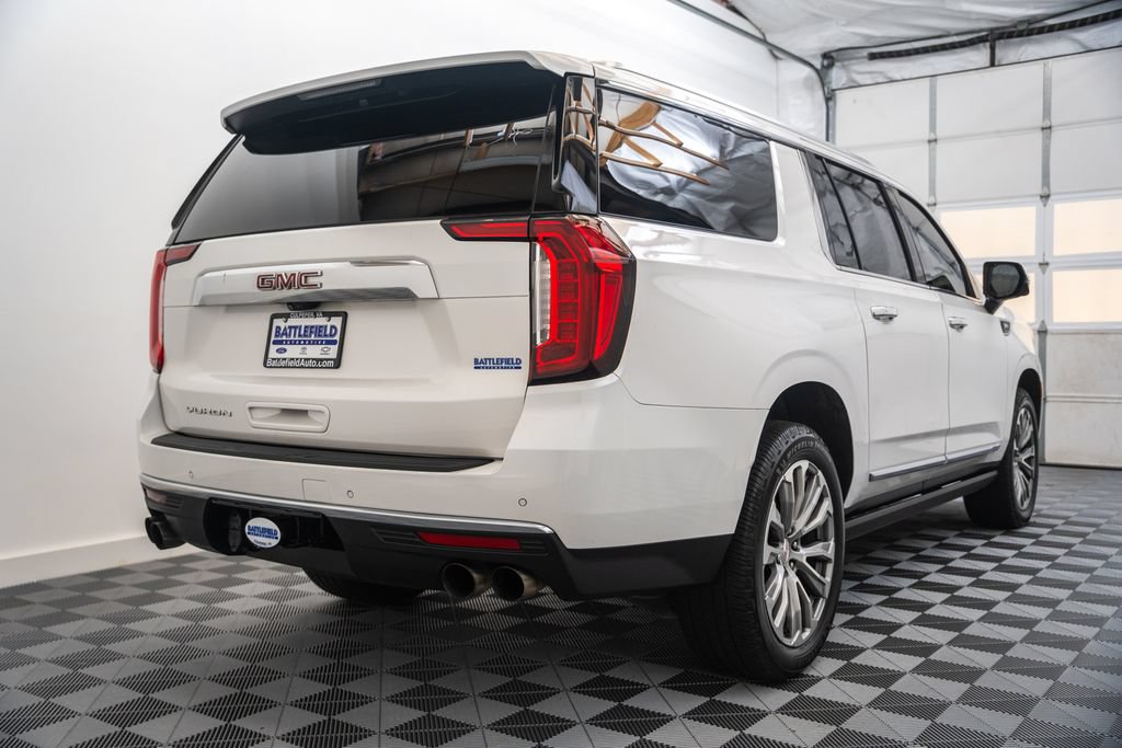 Used 2021 GMC Yukon XL Denali w/ Denali Premium Package AWD/4WD image 5