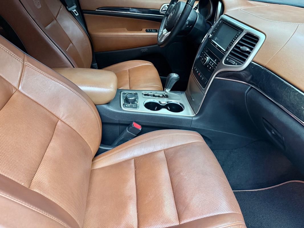 Used 2012 Jeep Grand Cherokee Overland Summit image 11