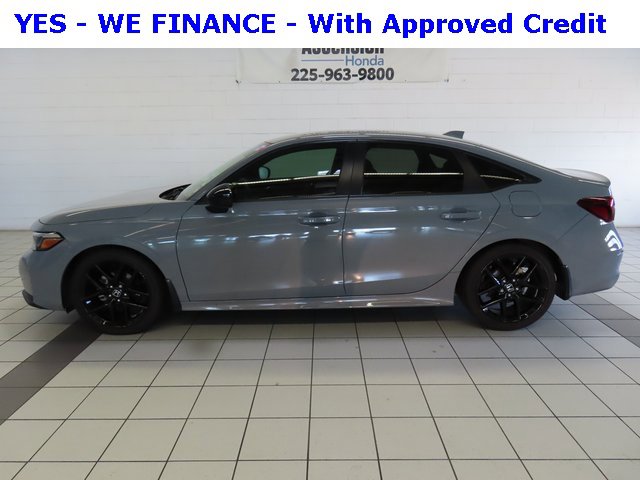 Used 2025 Honda Civic Sport image 3