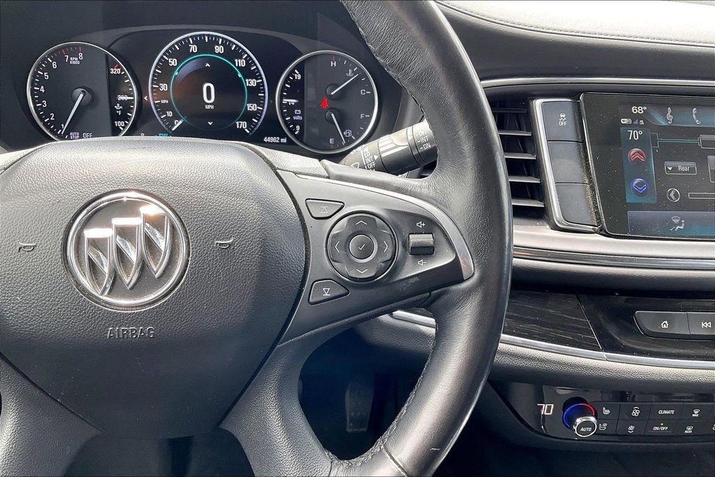 Used 2019 Buick Enclave Avenir w/ LPO, Cargo Package FWD image 18