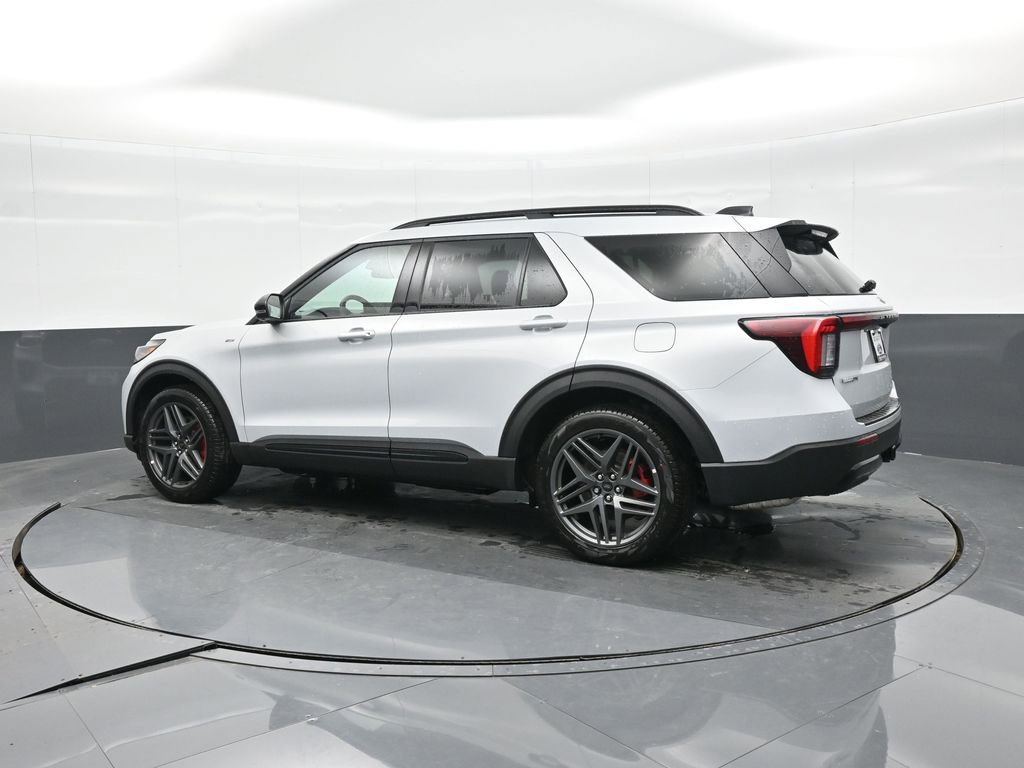 New 2026 Ford Explorer ST-Line w/ ST-Line Street Pack image 4