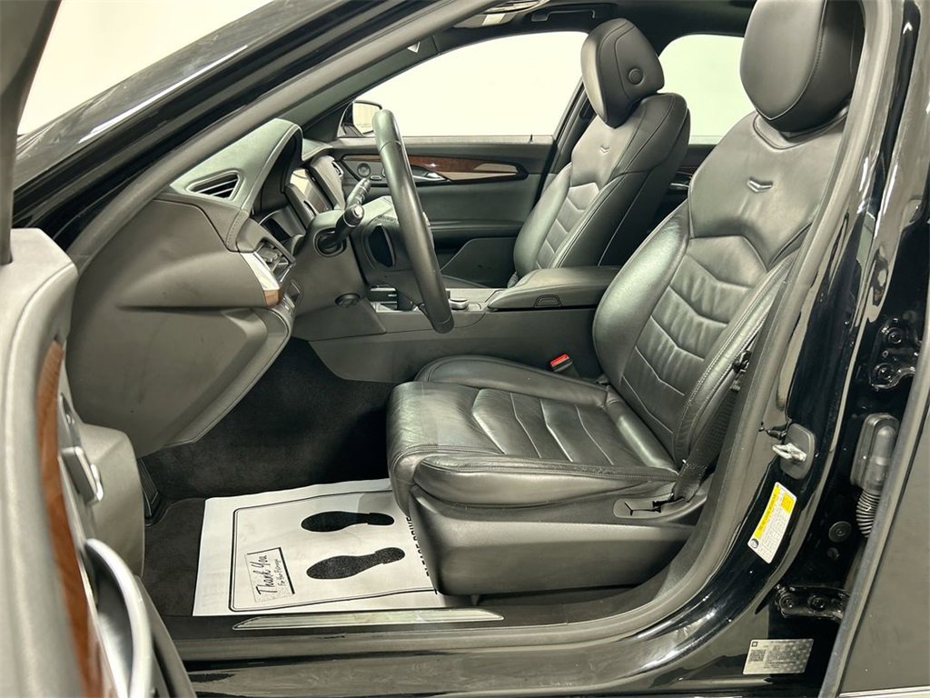 Used 2019 Cadillac CT6 Luxury w/ Driver Awareness Package image 9
