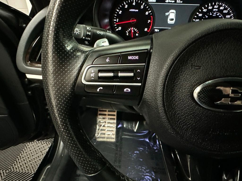 Used 2020 Kia Stinger GT1 AWD/4WD image 15