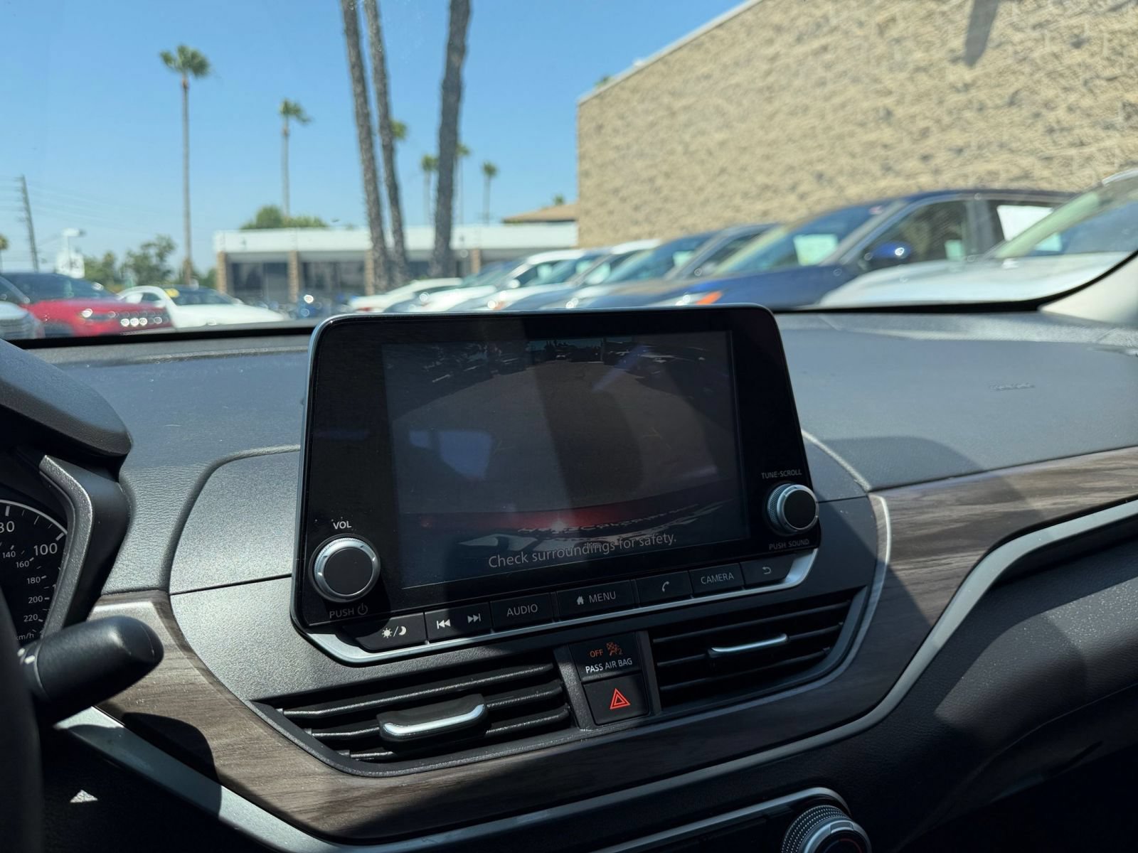 Used 2025 Nissan Altima 2.5 SV FWD image 22