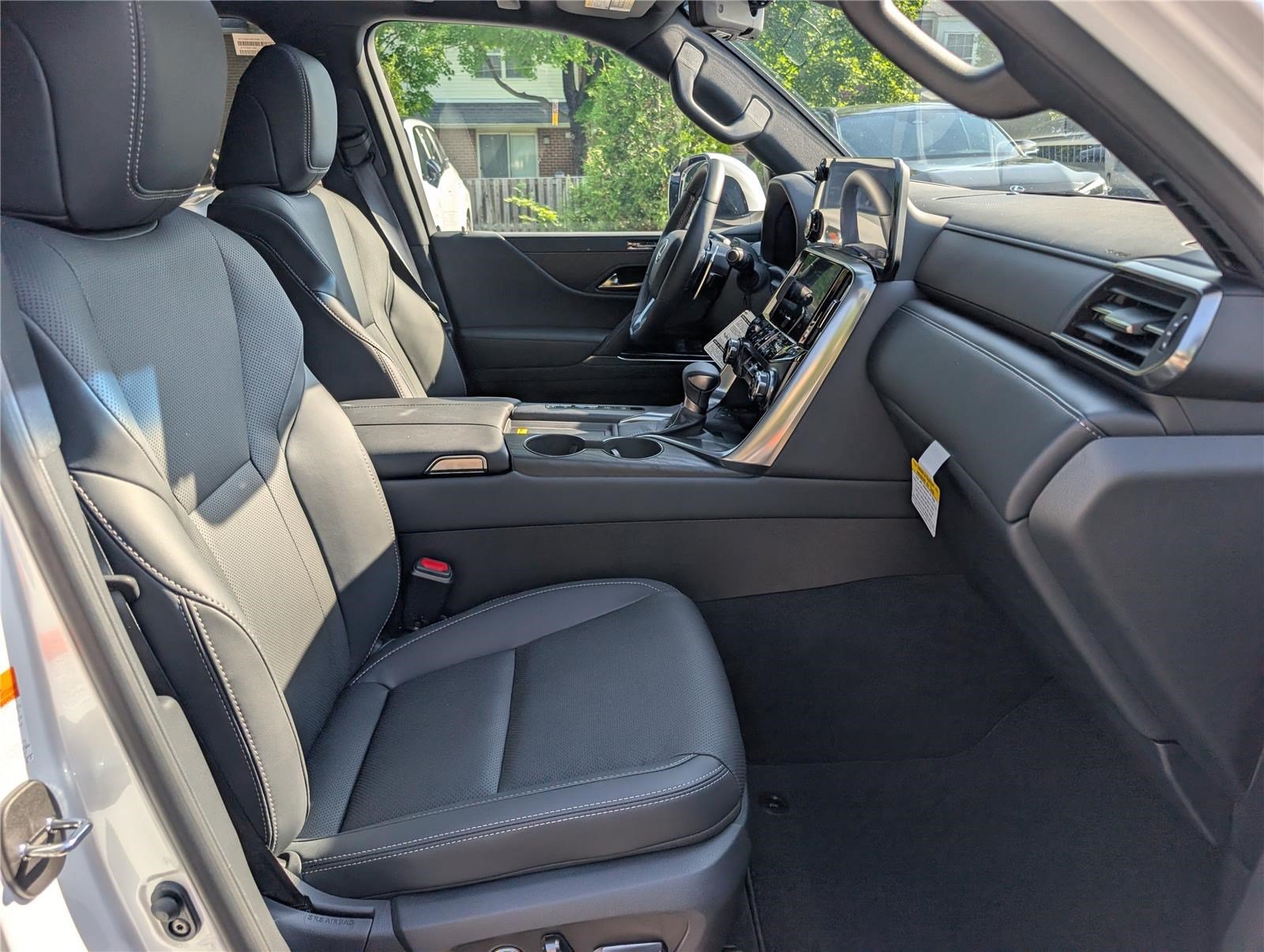 New 2026 Lexus LX 600 4WD w/ Luxury Package image 7