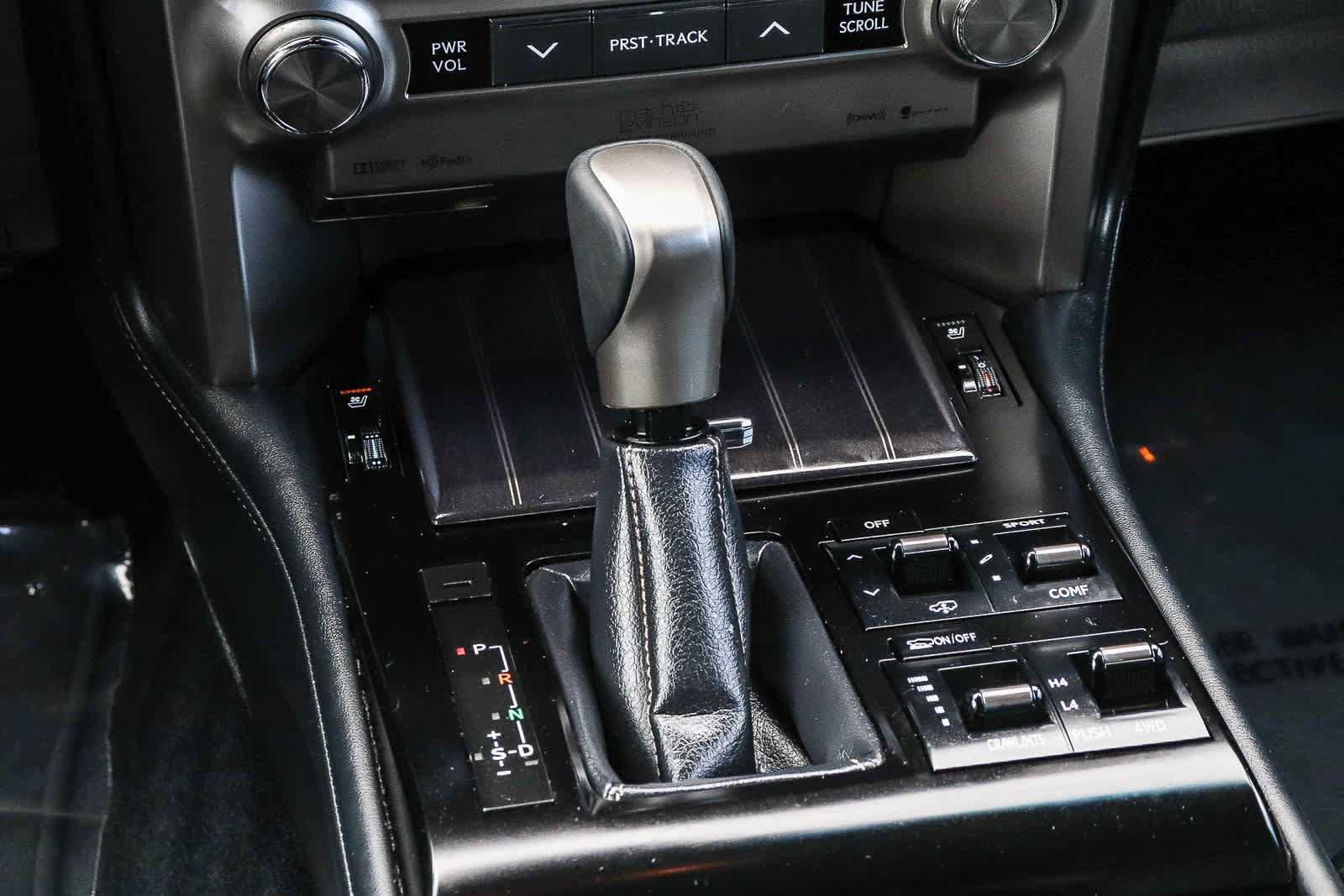 Used 2021 Lexus GX 460 Luxury w/ Off Road Package AWD/4WD image 24