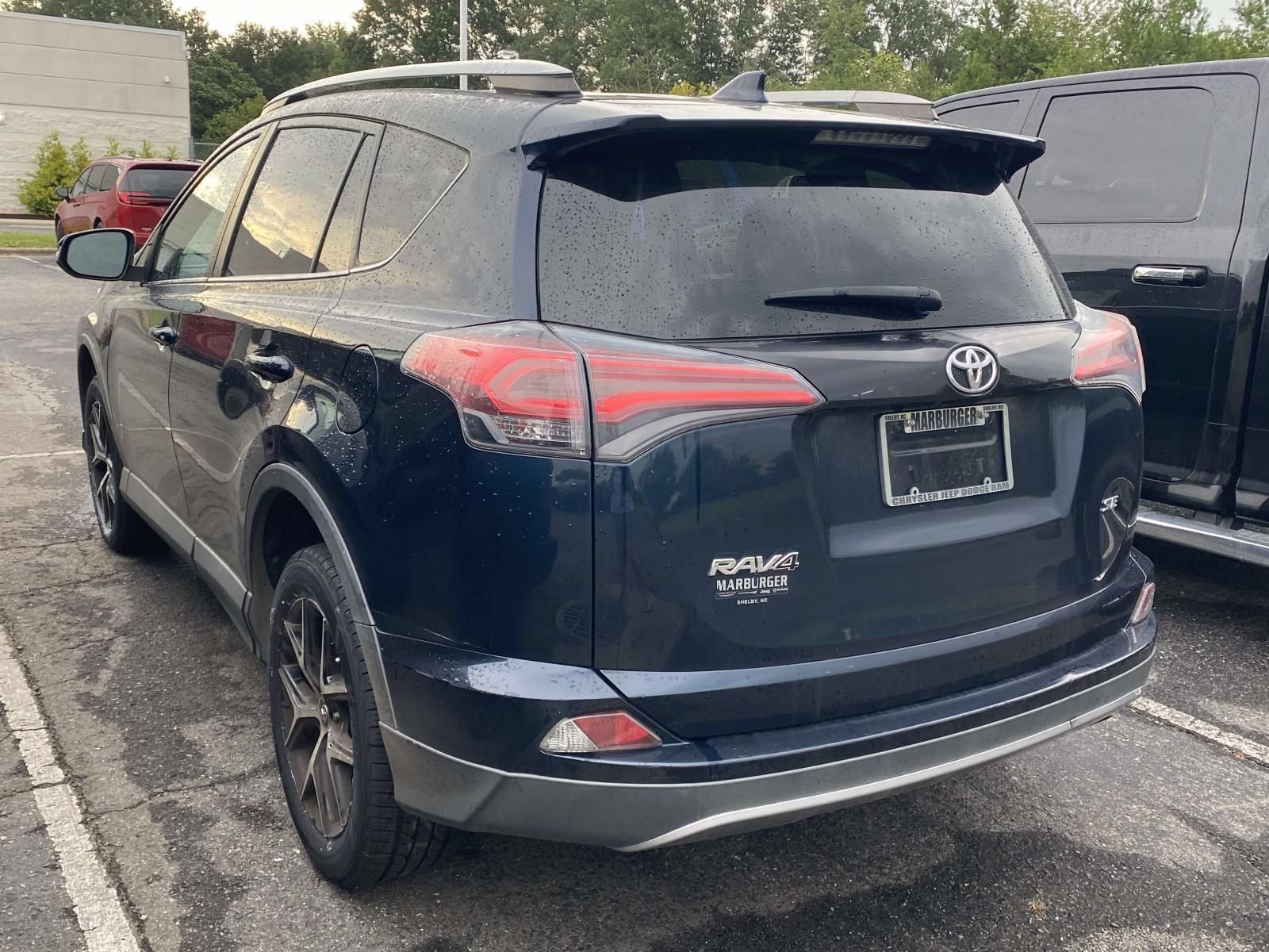 Used 2017 Toyota RAV4 SE FWD image 8