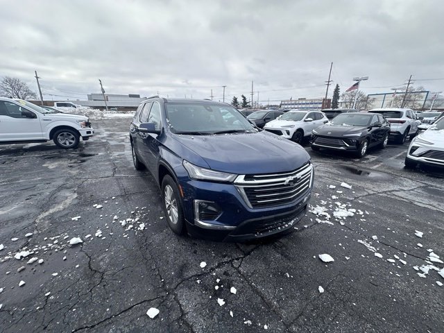 Used 2023 Chevrolet Traverse LT image 7