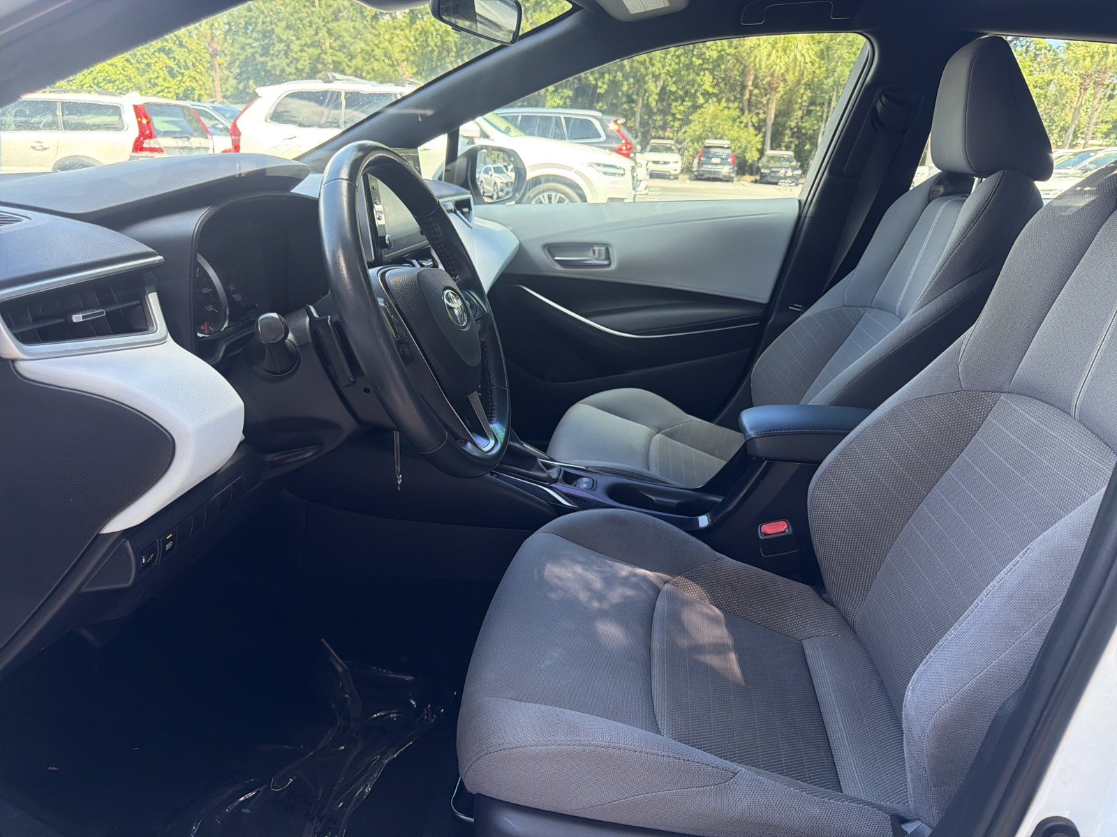 Used 2020 Toyota Corolla SE FWD image 18