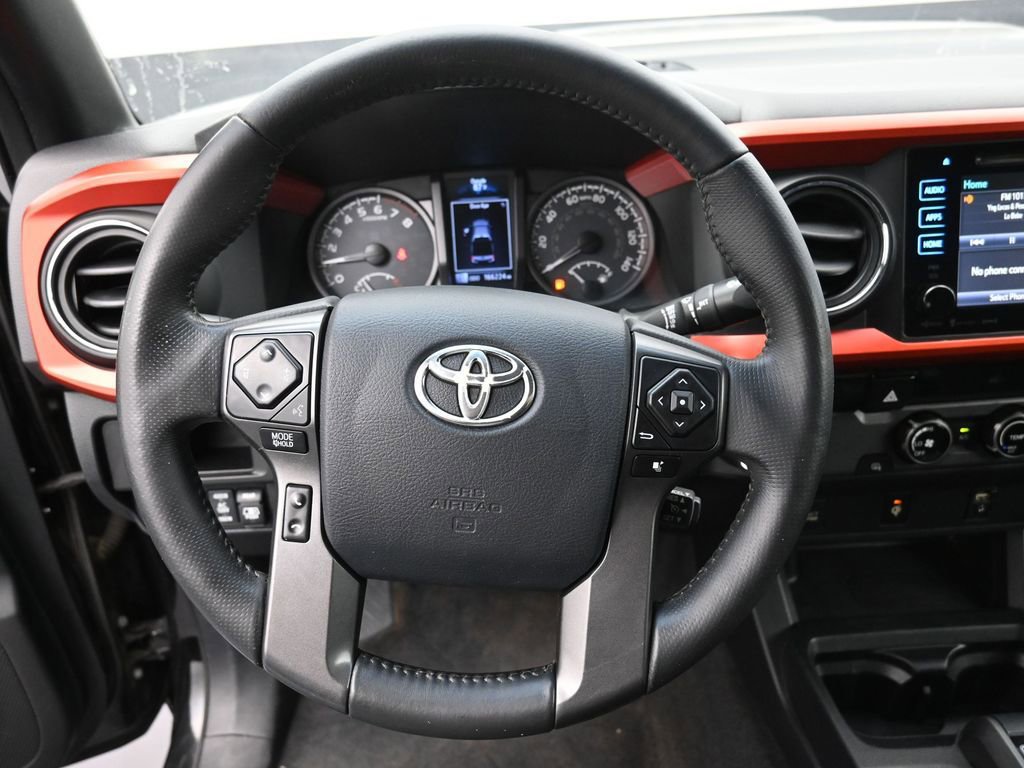 Used 2017 Toyota Tacoma TRD Sport w/ Tow Package image 7