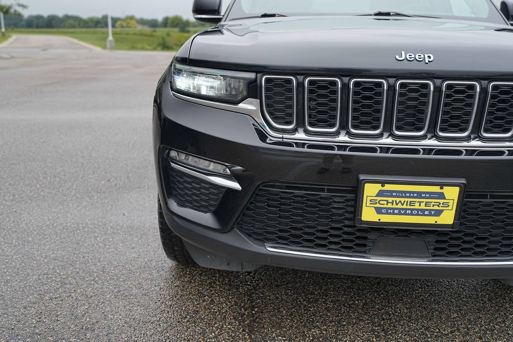 Used 2024 Jeep Grand Cherokee Limited 4xe AWD/4WD image 3