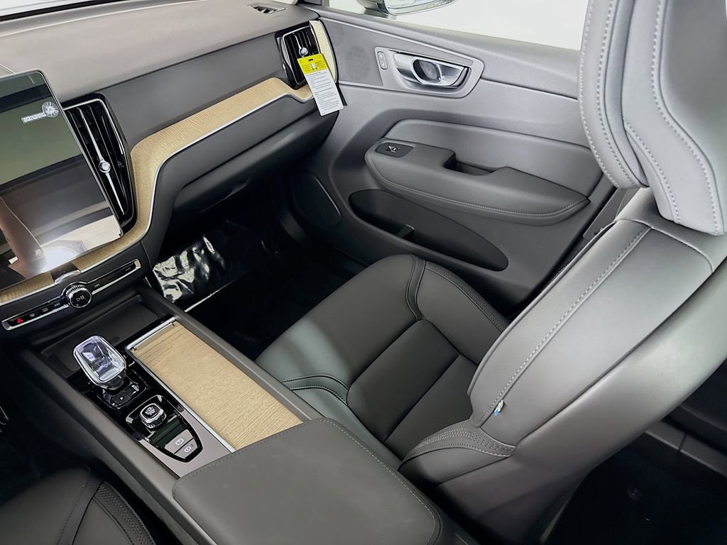 New 2026 Volvo XC60 B5 Core image 24