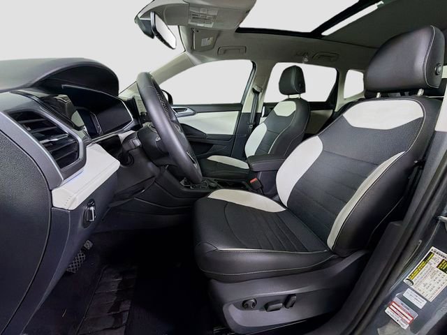 Used 2025 Volkswagen Taos SEL image 11