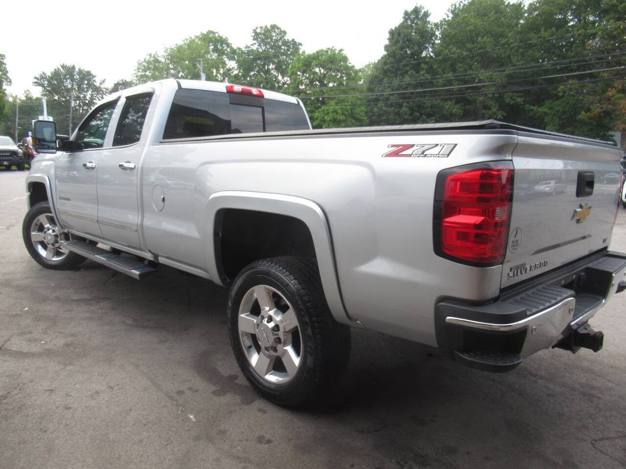 Used 2018 Chevrolet Silverado 2500 LTZ w/ Vortec Plus Package AWD/4WD image 15