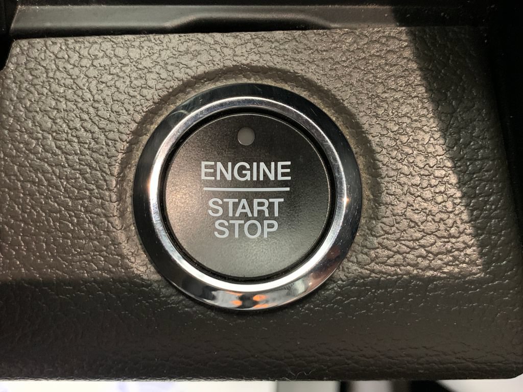 Used 2018 Ford Expedition XLT w/ Equipment Group 201A AWD/4WD image 27