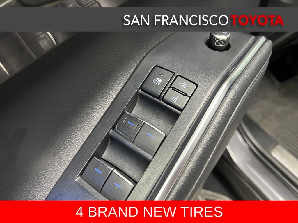 Used 2022 Toyota Highlander Platinum AWD/4WD image 37