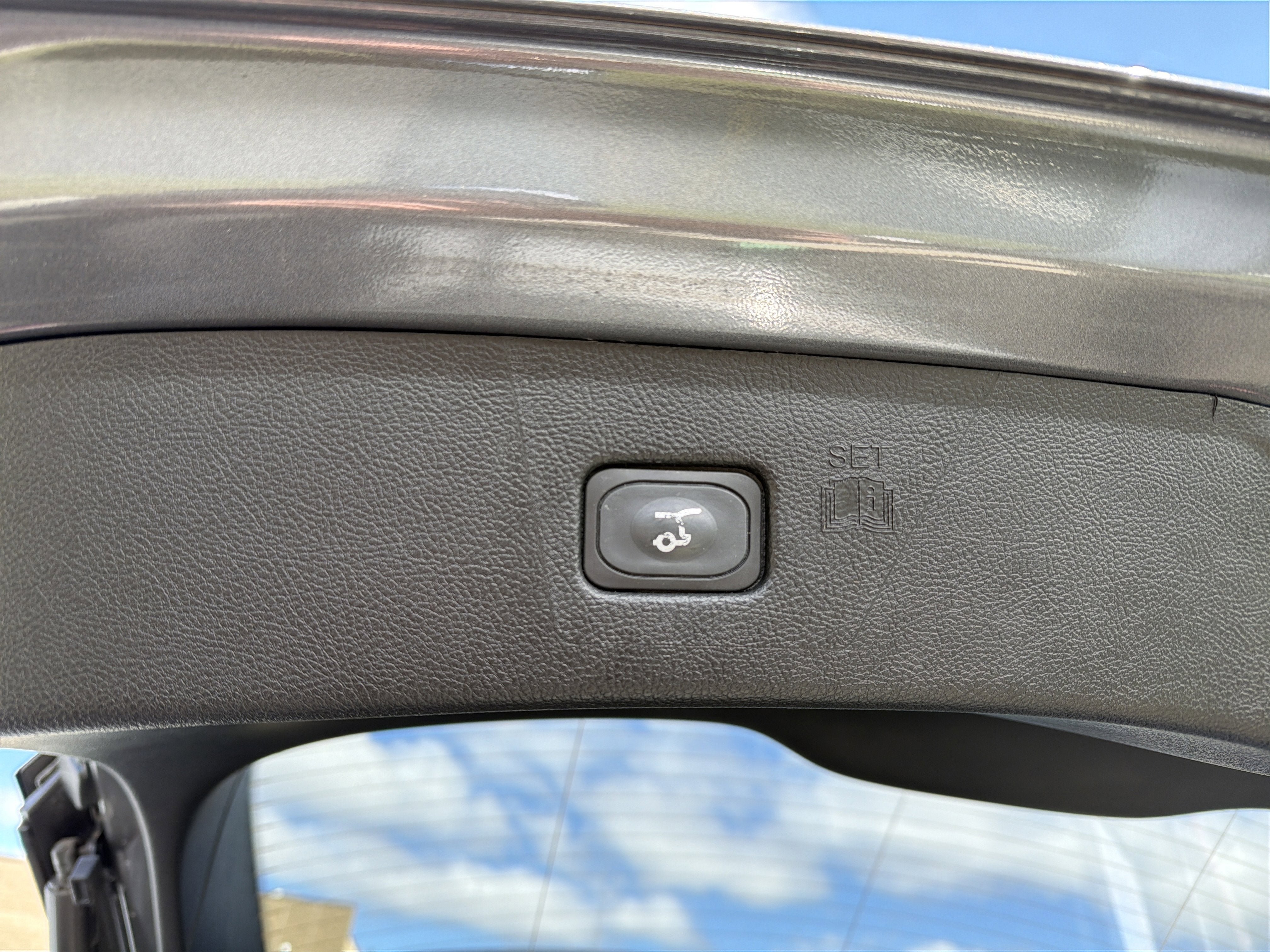 Used 2023 Ford Edge SEL image 28