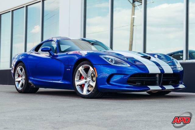 Used 2013 SRT Viper GTS w/ GTS Laguna Interior Pkg RWD image 4