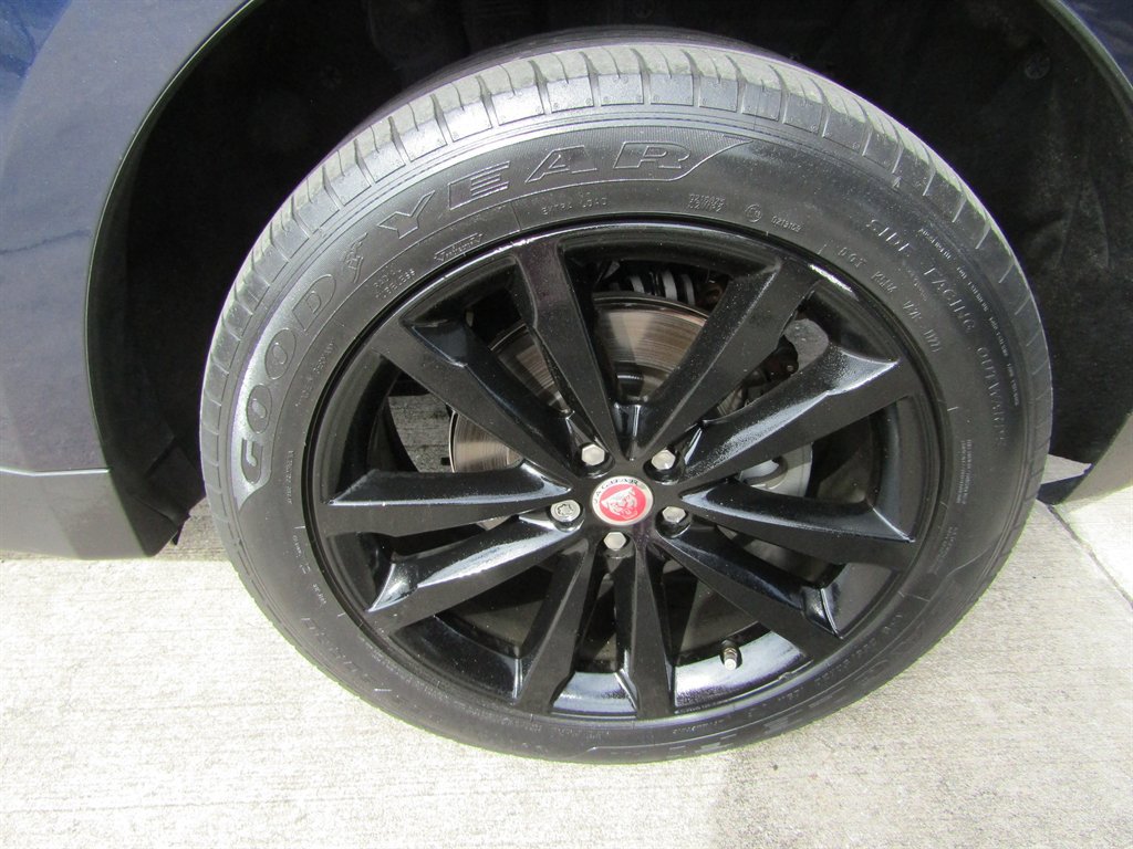 Used 2018 Jaguar F-PACE Prestige AWD/4WD image 14