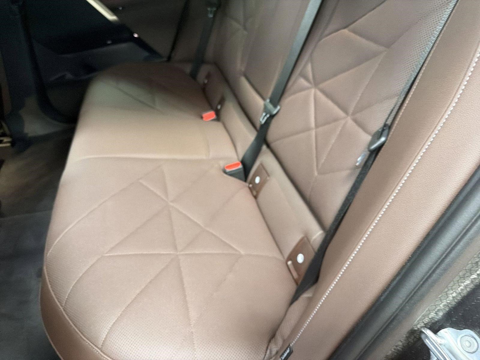 Used 2023 BMW iX xDrive50 w/ Premium Package image 22