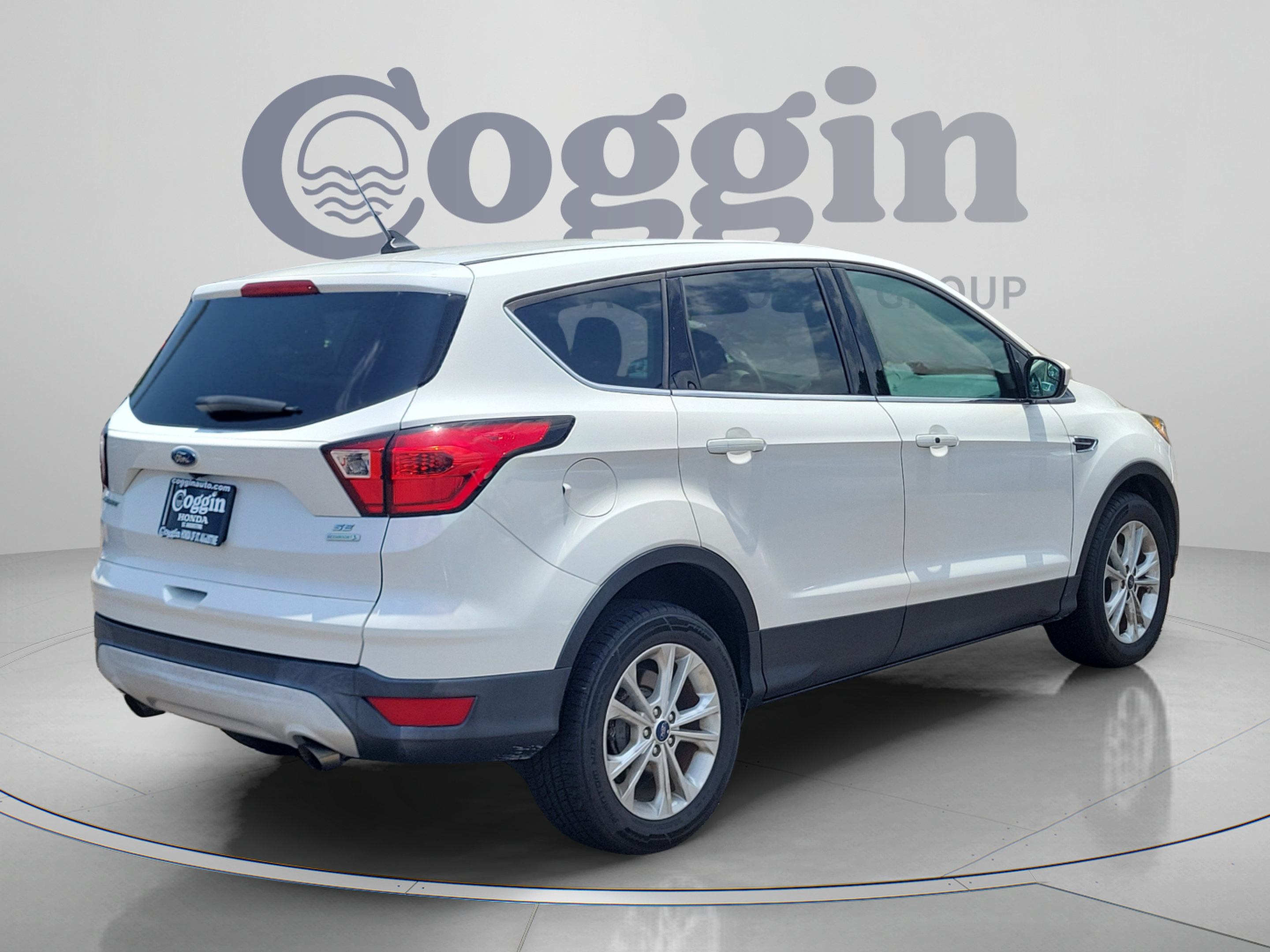 Used 2019 Ford Escape SE FWD image 5