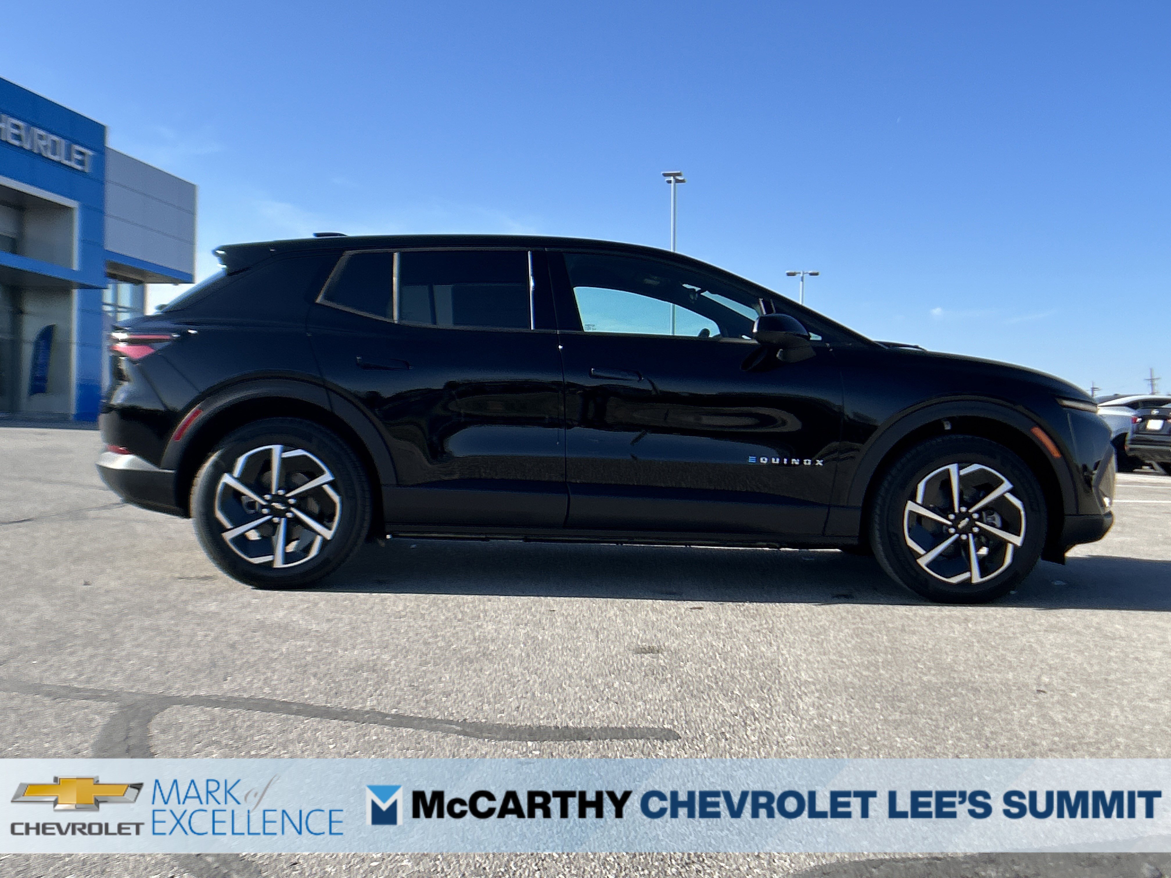 New 2026 Chevrolet Equinox EV LT w/ Comfort Package AWD/4WD image 11