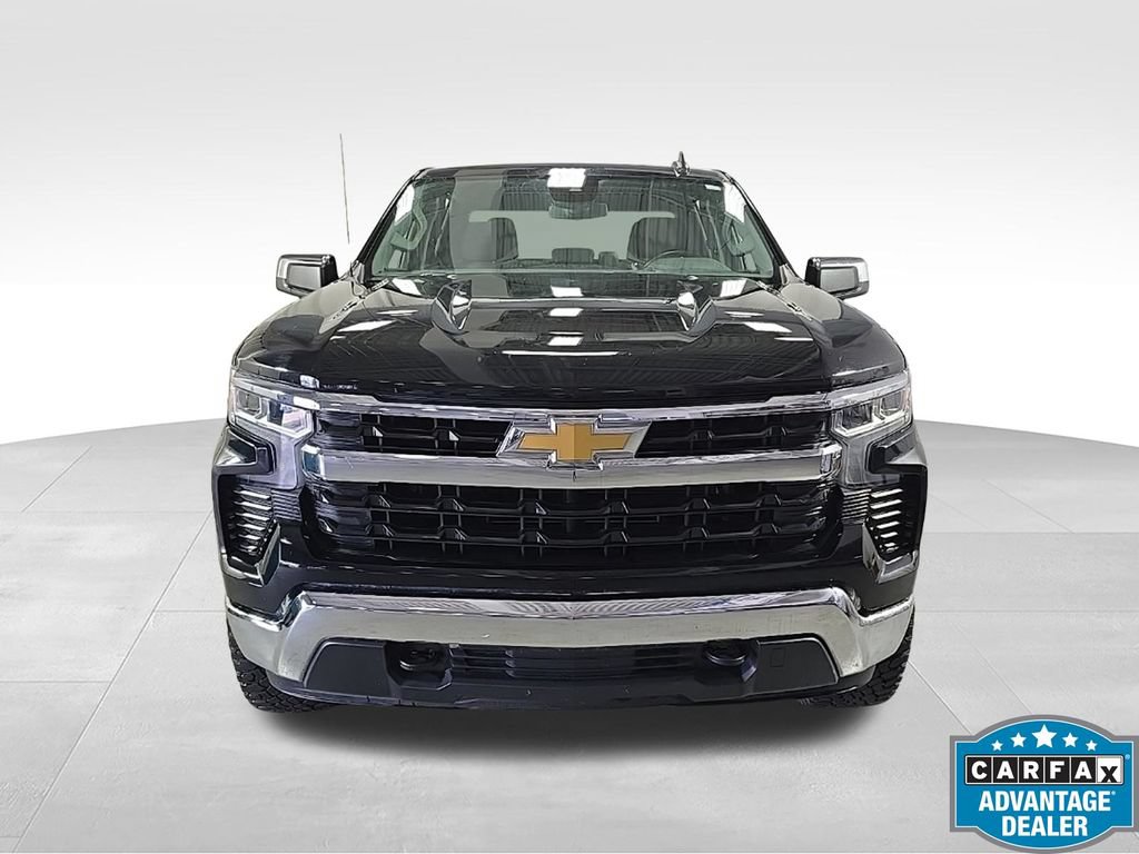 Used 2024 Chevrolet Silverado 1500 LT AWD/4WD image 2