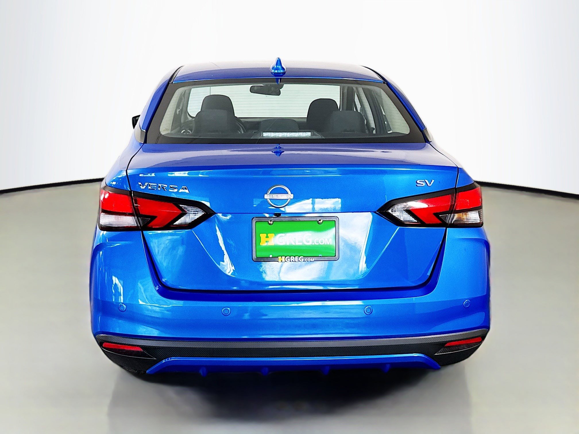 Used 2024 Nissan Versa SV w/ Trunk Package image 8